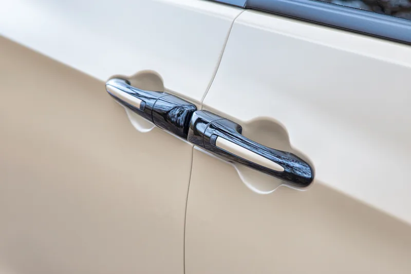 The Dustoff door handle, details to match